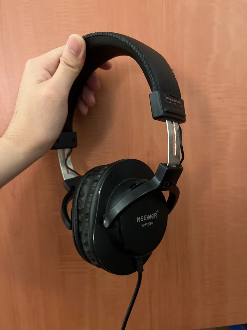 Neewer studio monitor headphones on sale