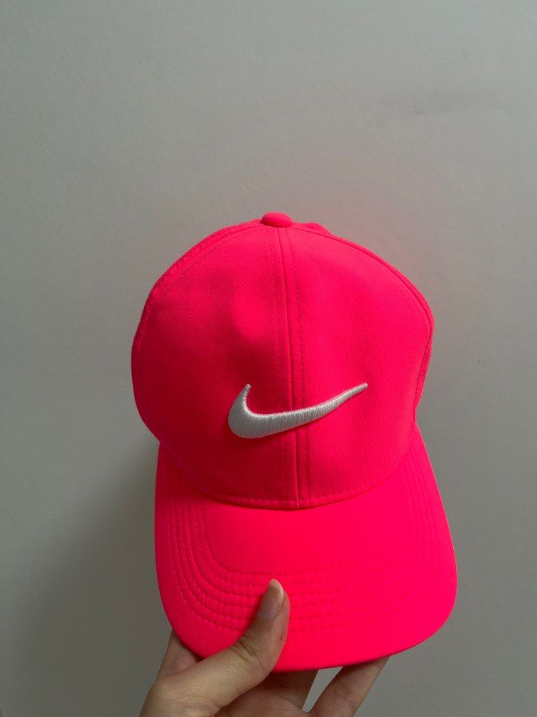 Hot pink nike hat hot sale