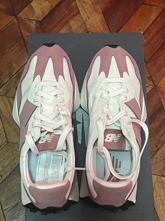 (Category: ) located in . Submitted by declutter.shop.repeat (Listing ID 1310344614, Image 1). Description: .