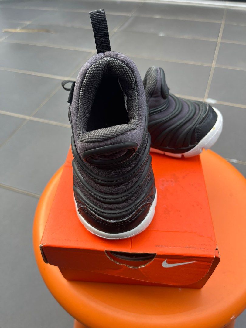 nike dynamo free black