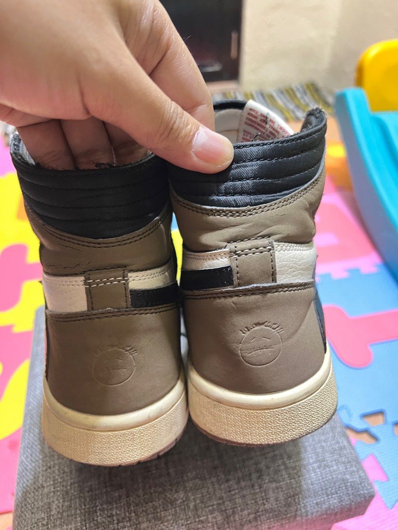 NIKE JORDAN (Category: Sneakers) located in Bulacan. Submitted by ZanePatrick (Listing ID 1310386400, Image 3). Description: Verygood condition Issue sign of usage Free shipping Need wash.