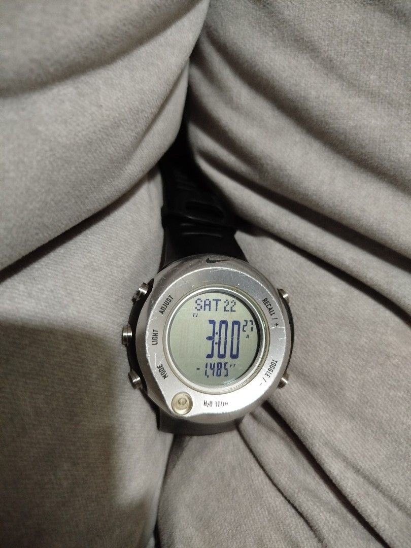 Nike lance 4 watch top