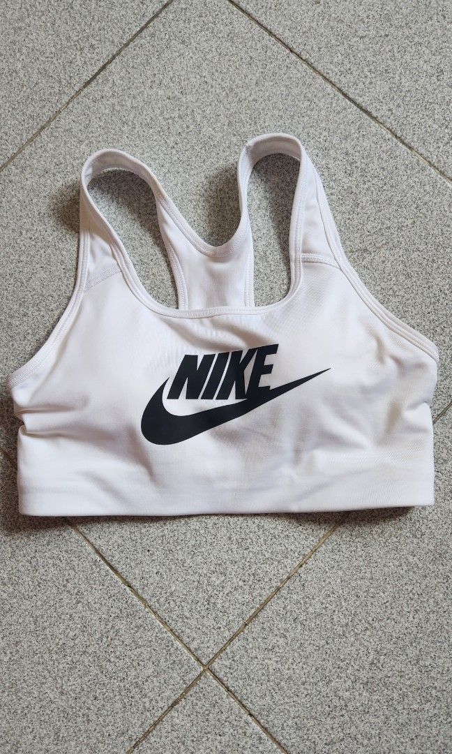 small nike sports bra size
