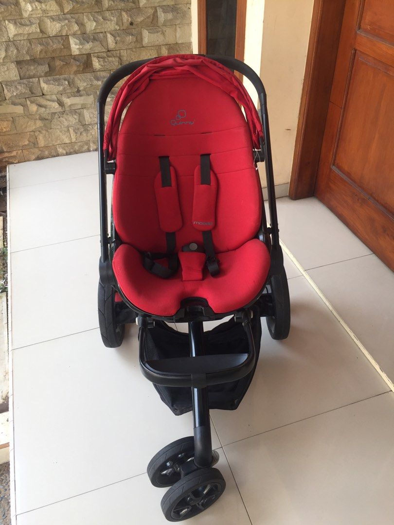 Quinny Stroller Moodd Warna merah Pembelian di mothercare Good Condition Mulus tidak ada cacat atau rusak Disarankan untuk COD atau kirim via gocar atau grab mobil Hanya bisa cod daerah tangerang Bayi