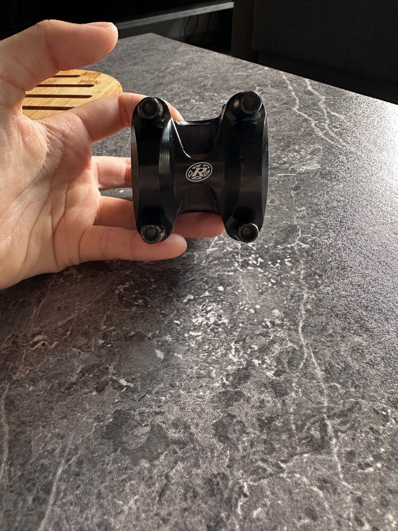 reverse stem (Category: Parts & Accessories) located in Singapore. Submitted by cccccche (Listing ID 1310310601, Image 2). Description: 9/10 condition.