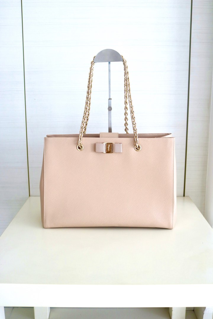 Salvatore Ferragamo Vara Bow Melike Tote Luxury Bags Wallets on Carousell