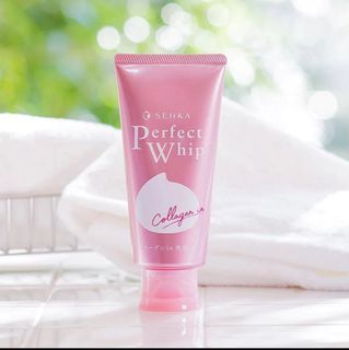 Shiseido Perfect Whip Collagen in A Pure Floral Scent (120g)