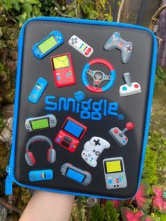 SMIGGLE CASE