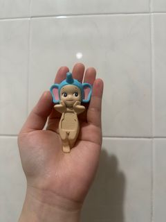 (Category: ) located in . Submitted by 33phie_ (Listing ID 1310439693, Image 1). Description: .