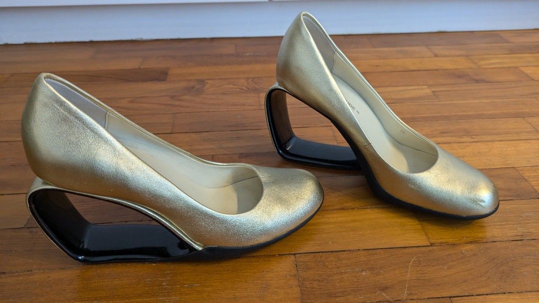 靴 United NUDE : Step Mobius Pump 35 UNITED NUDE MOBIUS MID HEEL IN BLUE – A Step Above Shoes