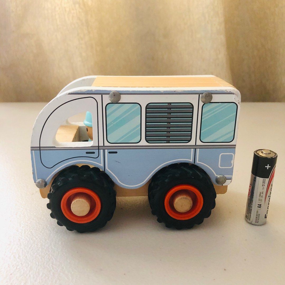Wooden Camper Van (Category: Kids Toys) located in Imus. Submitted by dyelinn (Listing ID 1310400113, Image 3). Description: ✨PRELOVED Wooden Camper Van Brand: Little Town Timeless Toys Flaws: Scratches, paint and wood chips ₱220.