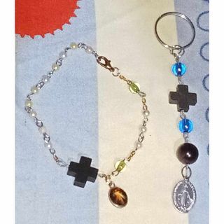 (003) Religious Keychain with Miraculous Medal and Rosary Bracelet