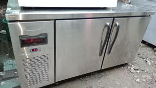 1.5m Undercounter freezer/chiller combination