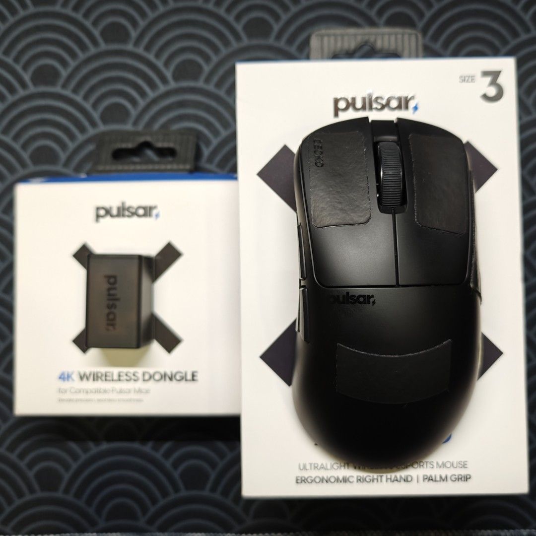 4K Dongle) Pulsar Xlite V3 Size 3 L Large Ergo Gaming Mouse 