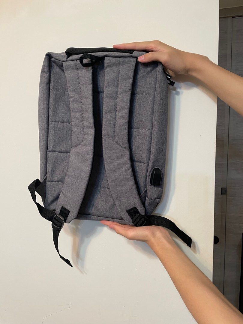 背包 （分類：背包）位於 Hong Kong。 由 livefire_e200e5 提交（商品編號 1310593453，圖片 3）。簡介： 。