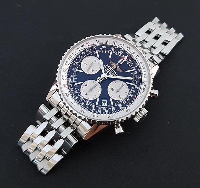 LOWEST PRICE Breitling Navitimer A23322 42mm Like New with bracelet. Reverse Panda
