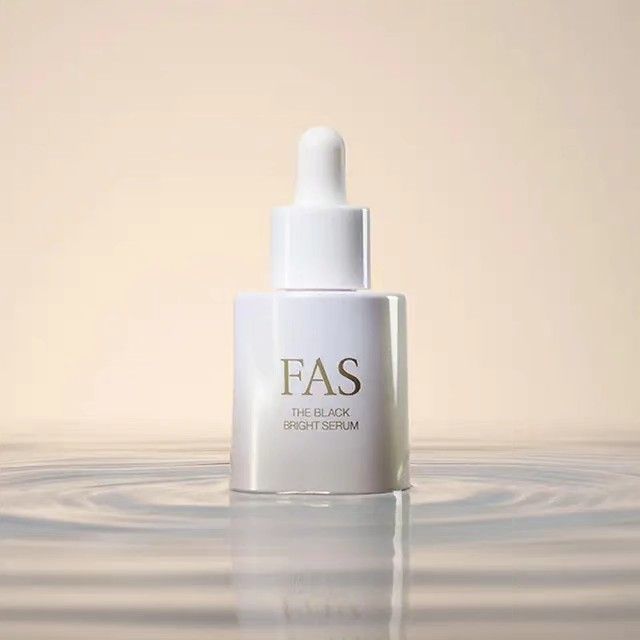 【✨️日本🇯🇵 FAS The Black Bright Serum 亮白精華液✨️】 30ml