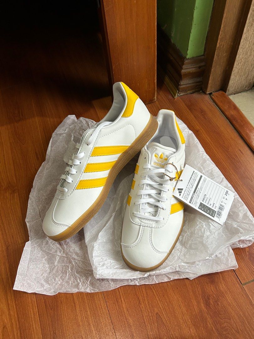 Adidas gazelle womens gold best sale