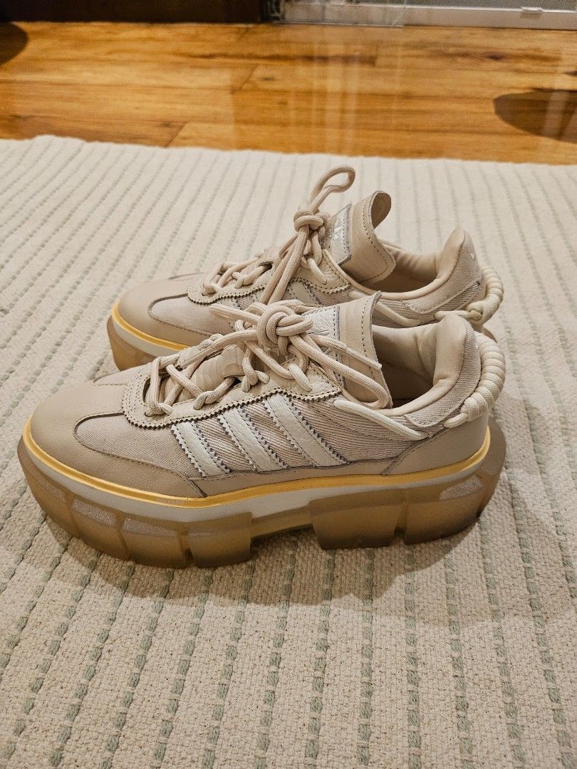 ADIDAS X IVY PARK (Category: Sneakers) located in Quezon City. Submitted by punkunean (Listing ID 1310526830, Image 3). Description: Worn once to fit. no box. with shoe bag. Meetup/ Lalamove/ Grab only.
