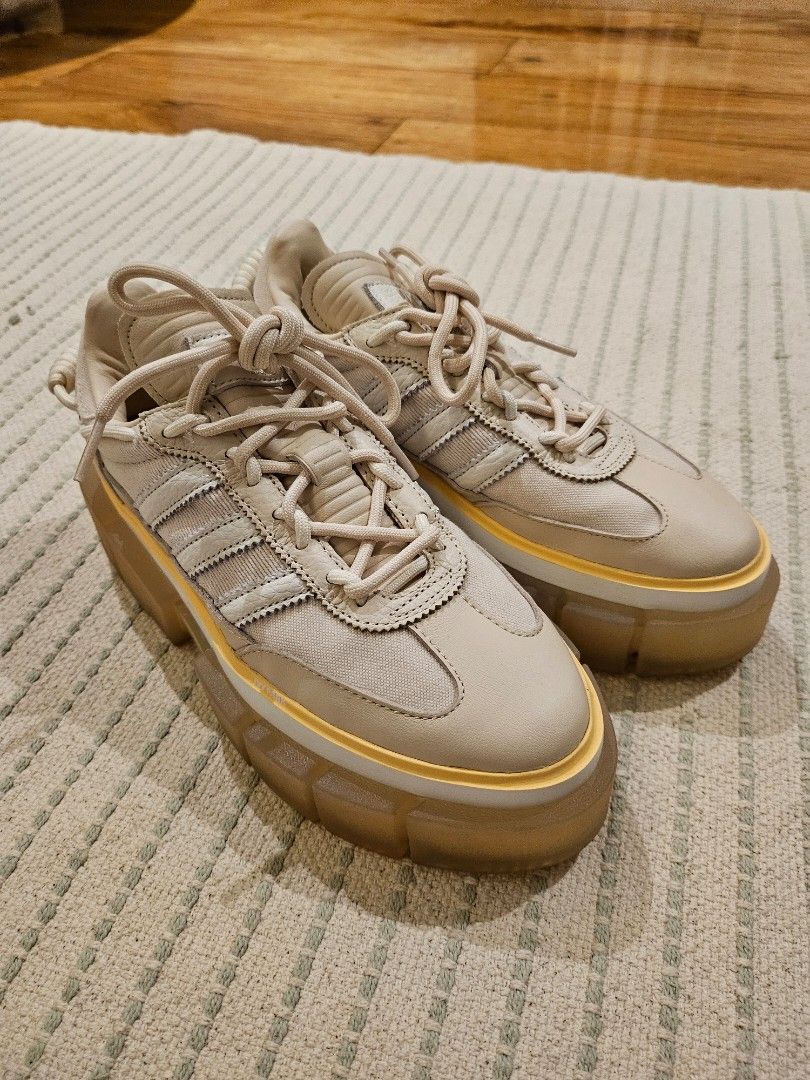 ADIDAS X IVY PARK (Category: Sneakers) located in Quezon City. Submitted by punkunean (Listing ID 1310526830, Image 1). Description: Worn once to fit. no box. with shoe bag. Meetup/ Lalamove/ Grab only.
