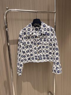 (Category: ) located in . Submitted by luxcloset.shop (Listing ID 1310475267, Image 1). Description: .