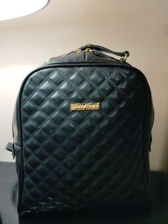 BLACK QUILTED BACKPACK | BLACK BACKPACK | BLACK AND GOLD BACKPACK | SCHOOL BACKPACK | WORK BACKPACK| BLACK BAG| QUILTED BAG