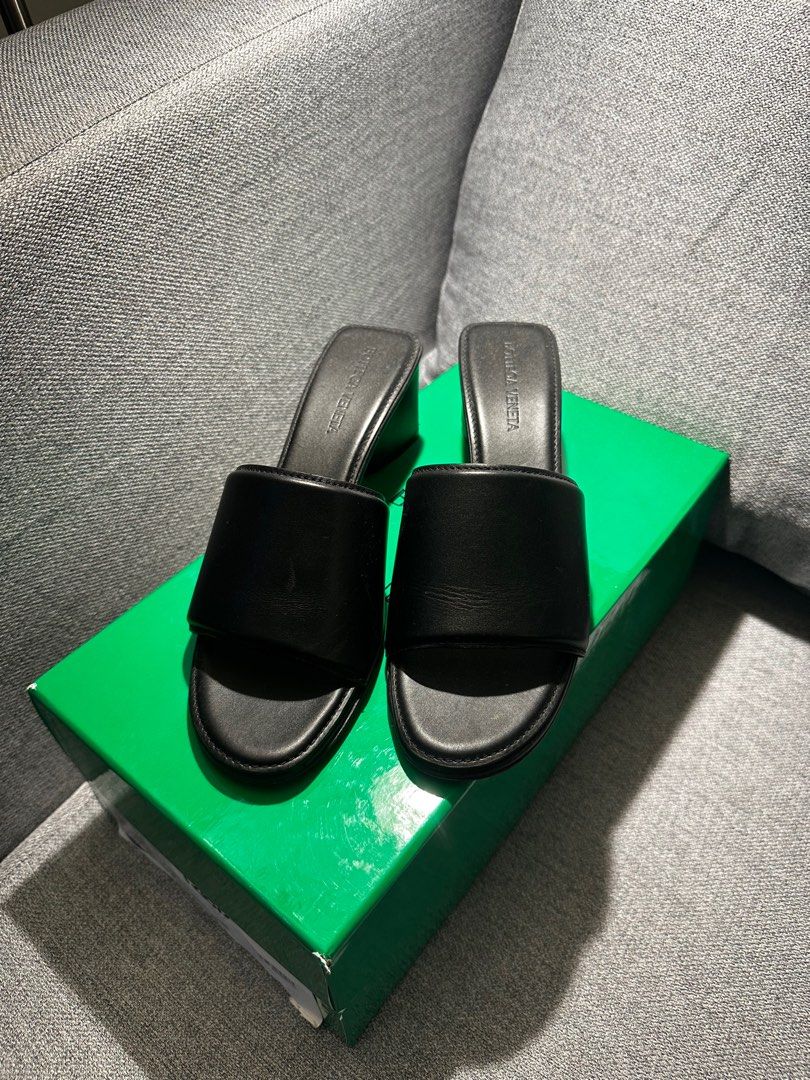 Bottega Veneta Block Heels size 35 (Category: Heels) located in Paranaque City. Submitted by primrose21 (Listing ID 1310556522, Image 1). Description: Used 5 times only.