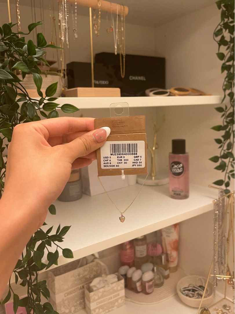 brandy melville gold/blue heart bracelet, 女裝, 飾物及配件, 手鍊- Carousell