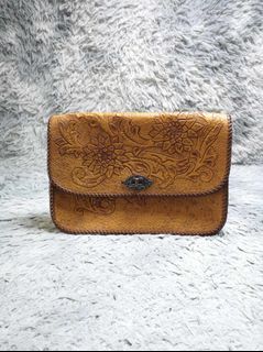 Brown Vintage Embroidery Leather Clutch