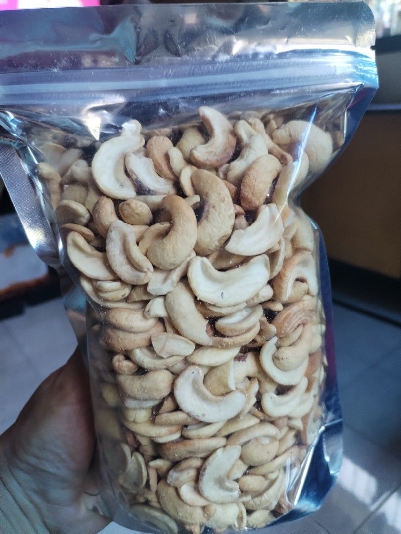 Cashew nut (Category: Local Eats) located in Cardona. Submitted by piv.preloved (Listing ID 1310557115, Image 2). Description: Cashew nuts Sold per kilo Reseller Rebranding.