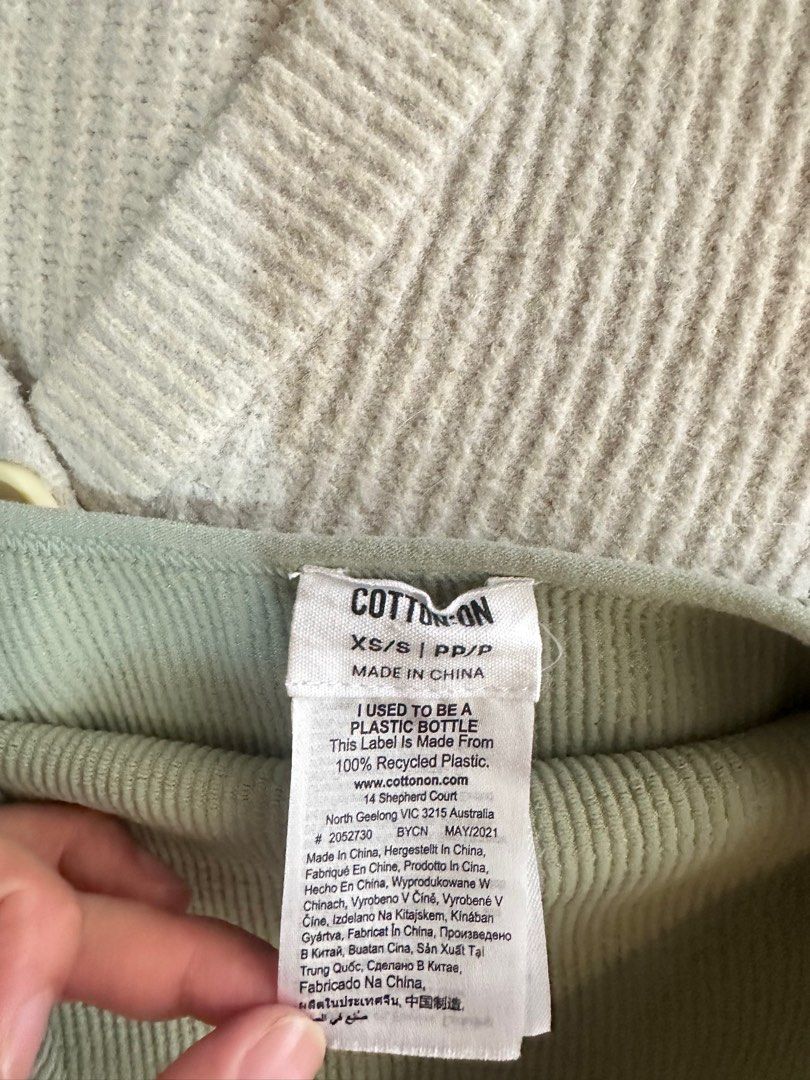 Cotton on tube top (Category: Sleeveless) located in Quezon City. Submitted by preloved__cw (Listing ID 1310512504, Image 2). Description: Cotton On tube top (Green and Pink) Size: XS (fits bust 32-34) Php 250 per top Rfs: Decluttering Only worn twice! .