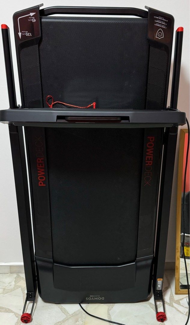 Decathlon run 100 treadmill 2025
