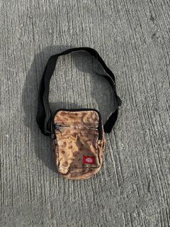 Dickies sling bag bandana design