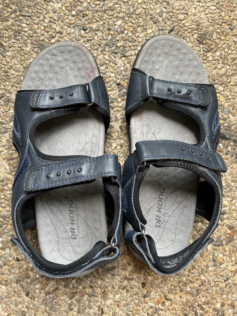 Dr Kong Men’s Sandals (Category: Slippers & Slides) located in Quezon City. Submitted by kemmmee (Listing ID 1310473886, Image 1). Description: .