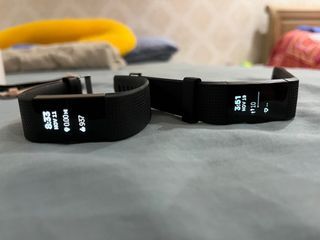Fitbit Charge 2 (buy 1 take one)