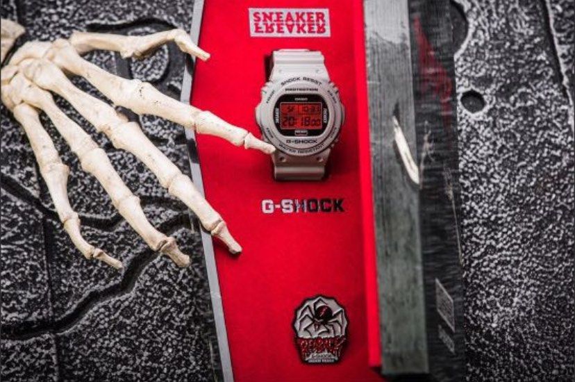 Dw5700 sneaker freaker sales