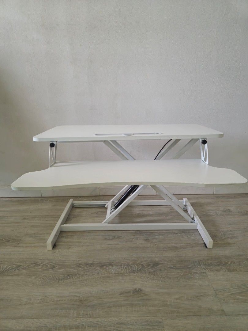 Height Adjustable Table (Category: Tables & Sets) located in Singapore. Submitted by graciegracie2022 (Listing ID 1310500511, Image 2). Description: Measurements as shown in photos Self collection only!.