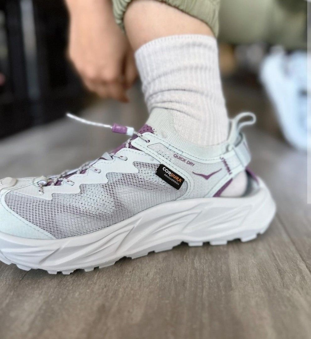 hoka hopara 2 brand new 白紫, 女裝, 鞋, 波鞋- Carousell