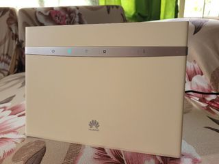 Huawei B525s 65a 4G LTE Modem Router Open Line "Snow White"