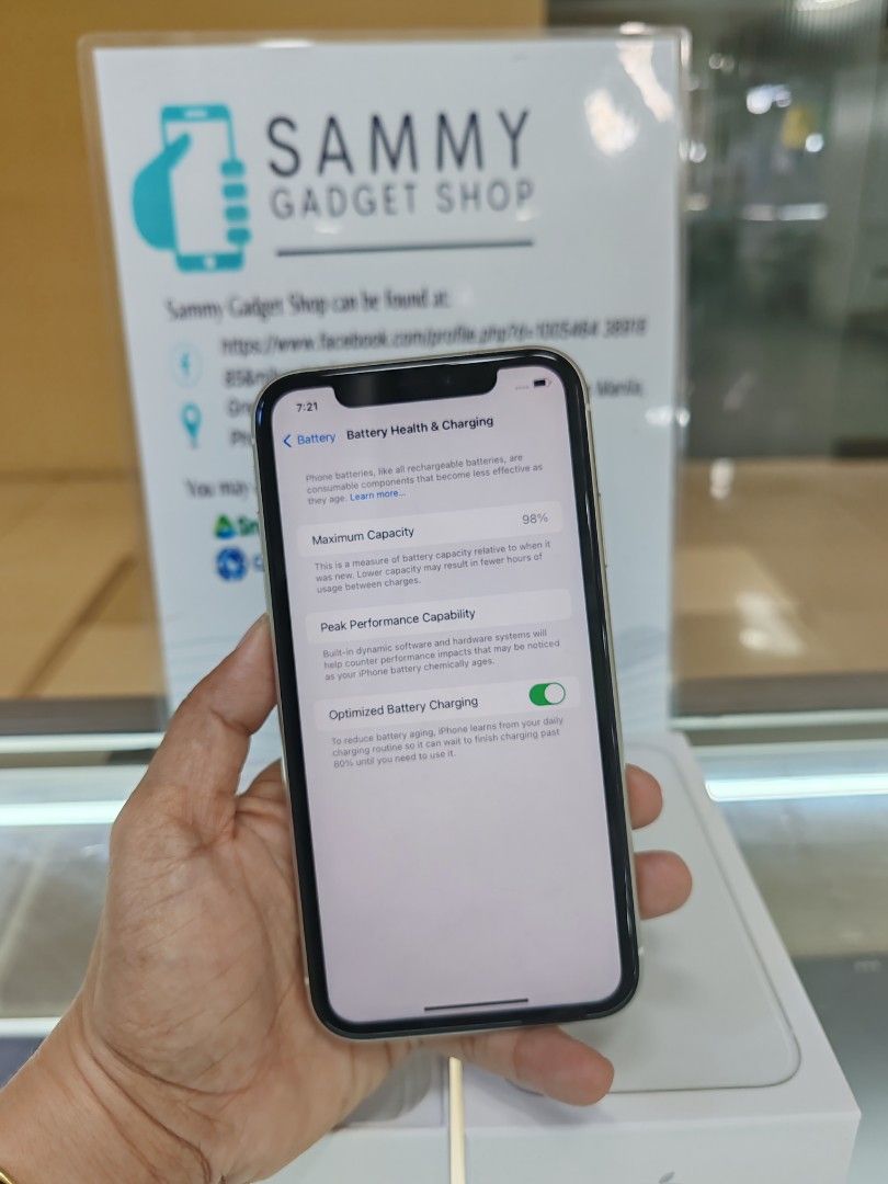 Iphone 11 (Category: iPhone 11 Series) located in San Juan City. Submitted by ronalynac40976 (Listing ID 1310494323, Image 3). Description: Iphone 11 2ndhand Under Warranty Till Oct. 2024 98% Bat health Makinis good condition W/box, case usb Pick up store in greenhills shopping center/COD in metro Manila(plus SF) 📍We accept credit card/Ggives+% 📍We accept swap/trade in ✅dm or call for fast transaction 📞09425544556/09279500069 📍Located @ 2/f c