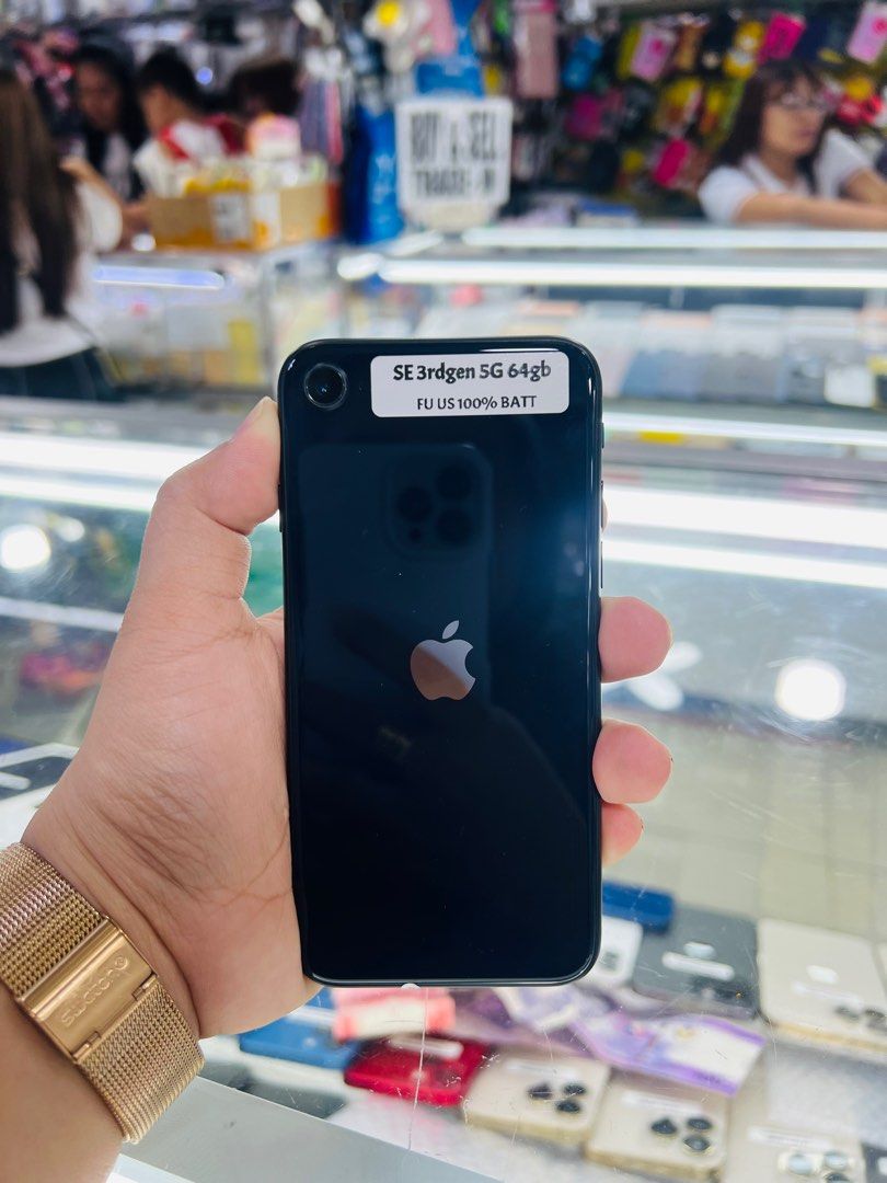 Iphone SE 2022 5G 64gb 100% batt (Category: iPhone SE Series) located in San Juan City. Submitted by javedsgadgetshop (Listing ID 1310568329, Image 1). Description: OPEN FOR INSTALLMENT VIA CREDIT CARD/GGIVES/SPAY/BILLEASE & SWAP/TRADE-IN! WE BUY AND SELL ( ANYKINDS OF UNIT BINIBILI PO NAMIN)! PTPA : Padelete po f bawal Read ❗️Onhand ‼️ Iphone SE 2022 •64gb •US Variant •100% batt health •Factory Unlock •95% Smoothness •No hidden issue | No Repair