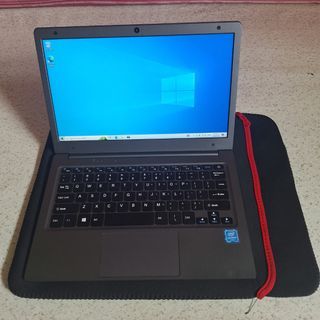 Laptop Chuwi Intel Celeron SSD 128GB with Mouse & Bag