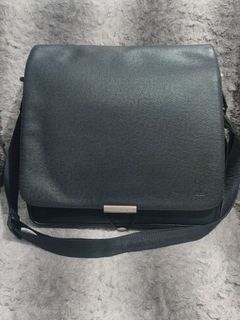 Lv Black Messenger Bag