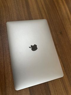 MacBook Air retina (13.3-inch, 2019) 8GB RAM, CORE i5, 256GB SSD FLASH STORAGE