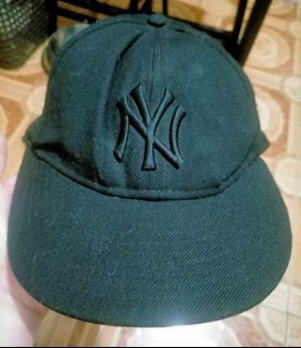 New York Yankess closed cap by New Era