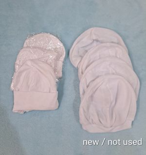 Newborn mittens, hats, booties set