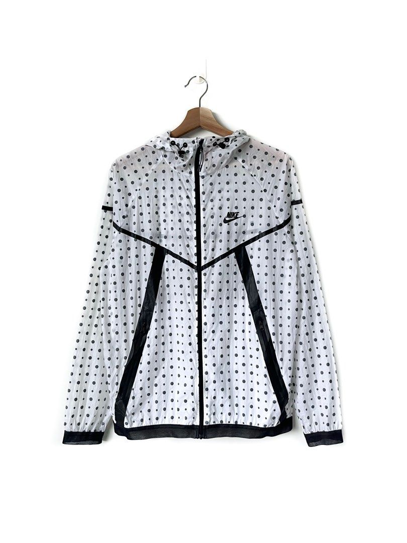 Nike tech hyperfuse windrunner store