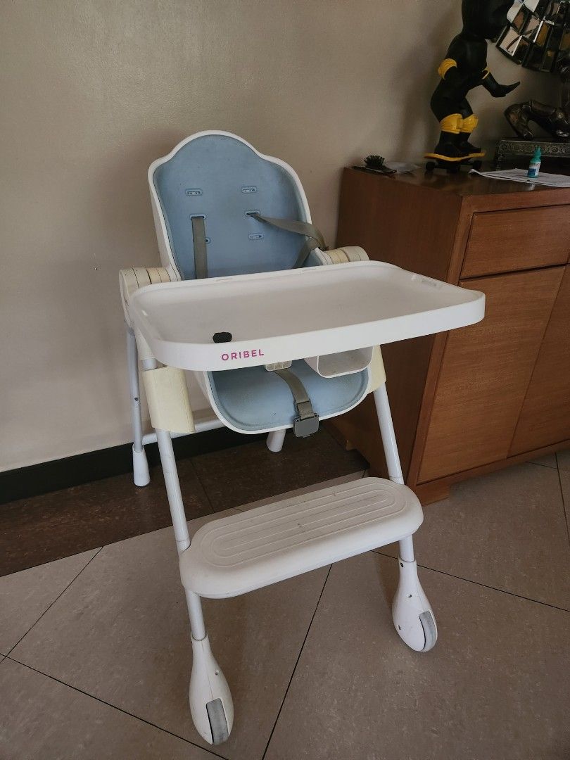 oribel cocoon high chair in blue (Category: Baby High Chairs) located in Makati City. Submitted by cjoy03 (Listing ID 1310520567, Image 1). Description: comes complete with tray, will try to look for the box if needed. used for 4yrs only. see photos for signs of use but no damages to note. seat just needs cleaning and note the yellowing on some parts due to storage. pick up in makati or manila..