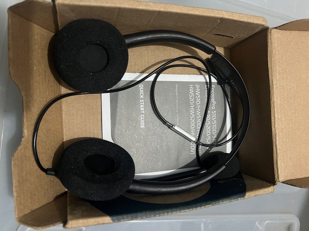Plantronics Encorepro HW520 (Category: Headphones & Headsets) located in Makati City. Submitted by teccanina (Listing ID 1310558209, Image 1). Description: with connector NO BOX good as new.