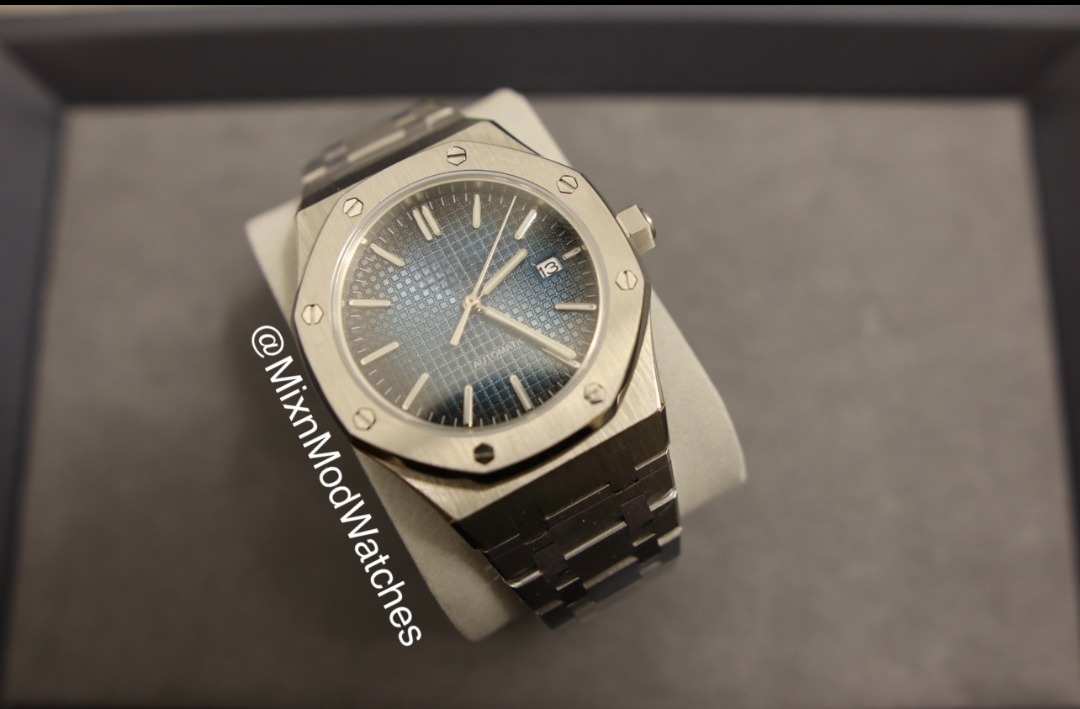 Royal Oak Blue Gradient Seiko Mod 41mm Dark blue gradient to light blue dial Men s Fashion Watches Accessories Watches on Carousell